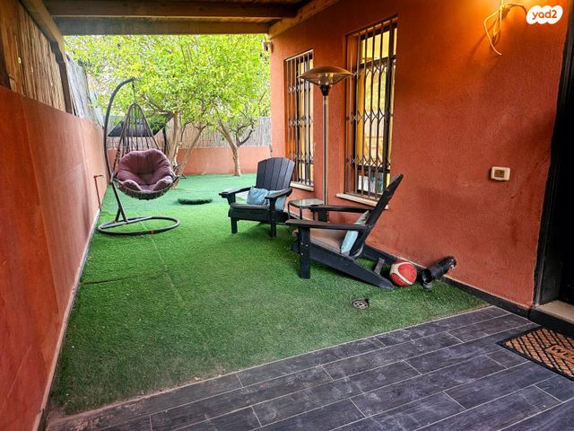 דו משפחתי, נגבה, שערי תקווה, שערי תקווה