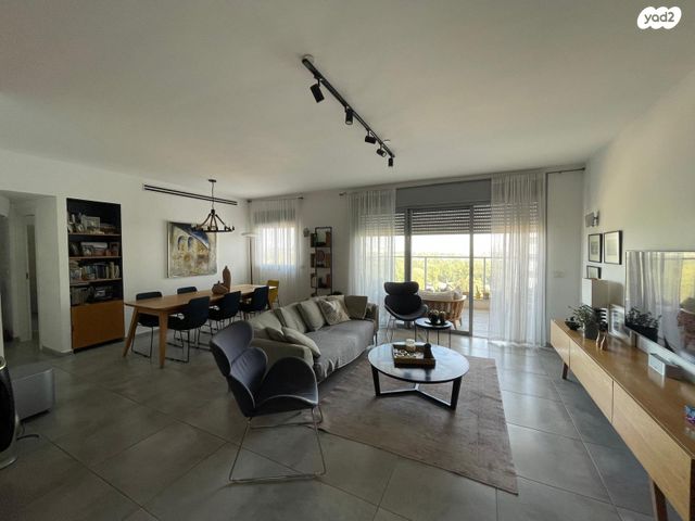 דירה, חטיבת אלכסנדרוני, רמת השרון