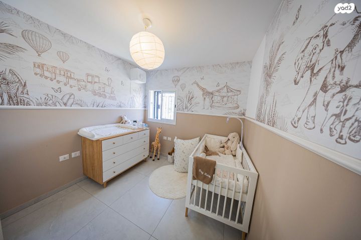 דירה, האחים, נווה שמיר רמת בית שמש ה-1, בית שמש