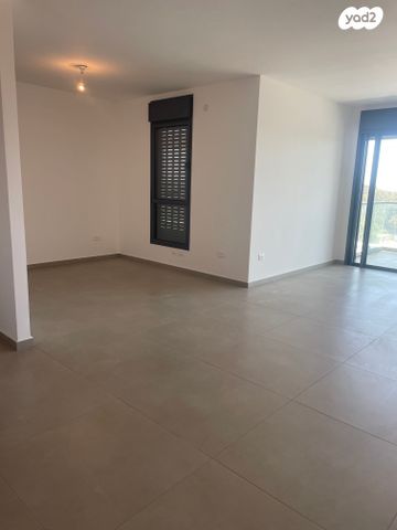 דירה, בר כוכבא, הרצליה