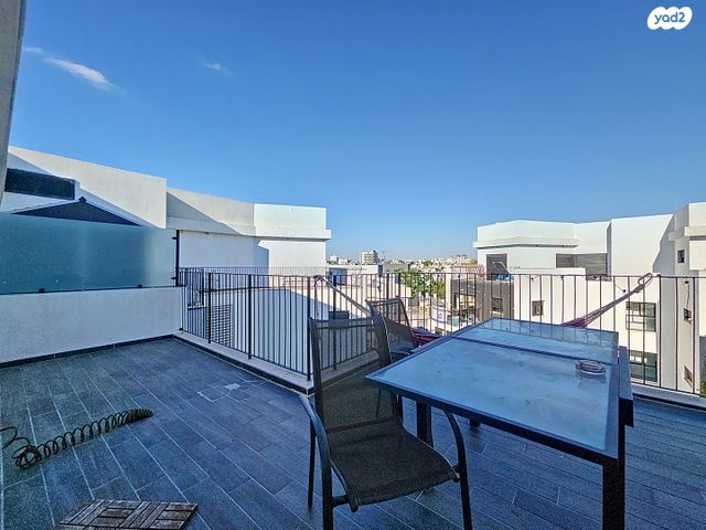 דופלקס, קהילת ניו יורק 44, תל אביב יפו