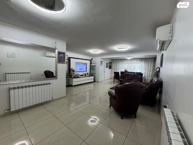 אבא אחימאיר 