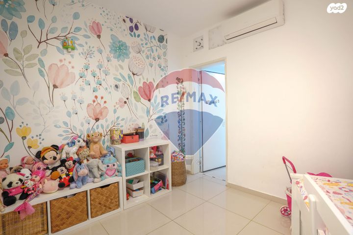 דירה, הבריגדה היהודית 56, גלי הים, נתניה