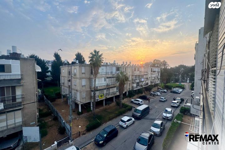 דירה, אתרוג, לב העיר, בת ים