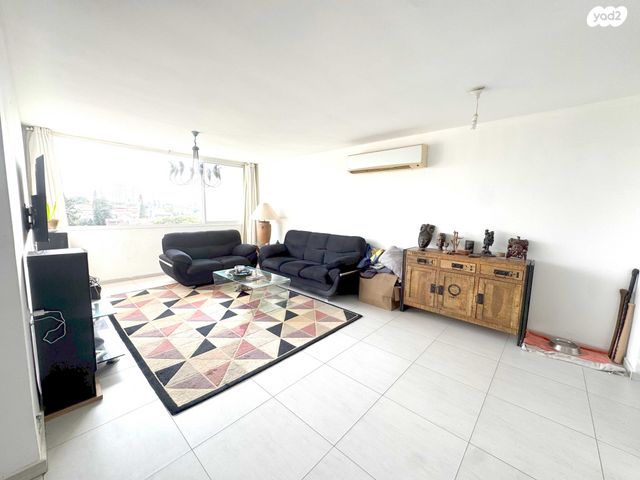 הרצליה הצעירה