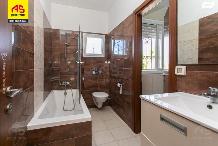 דו משפחתי, קרית ביאליק