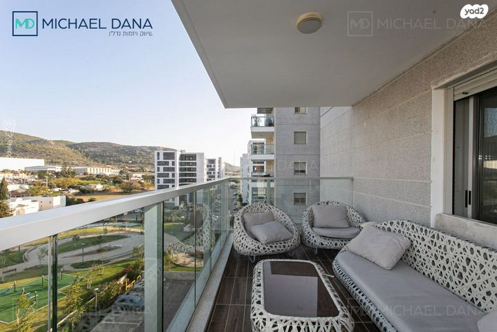 דירה, החותרים, טירת כרמל