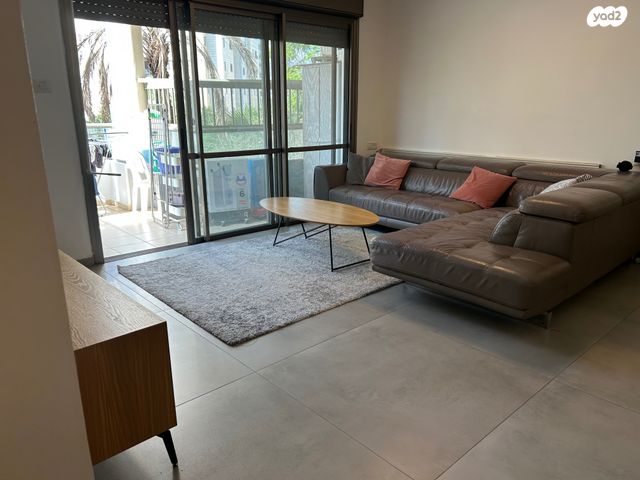 דירה, האימהות 20, סביוני נצר סירני, נס ציונה