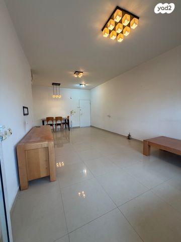 דירה, המפוחית, נאות אשלים, ראשון לציון