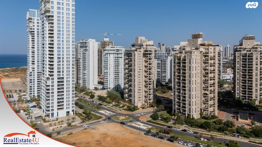 דירה, אהוד מנור, עיר ימים, נתניה