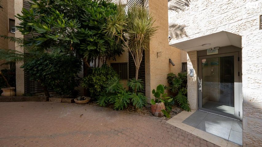 דירה, נחום סנה, רמות הרכס, באר שבע