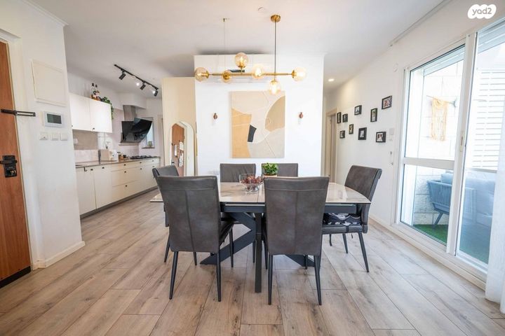 דירה, עמק האלה, הנביאים, מודיעין מכבים רעות