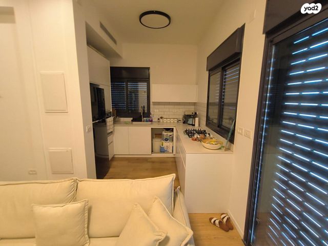 דירת גן, אסף 3, חרוזים, רמת גן