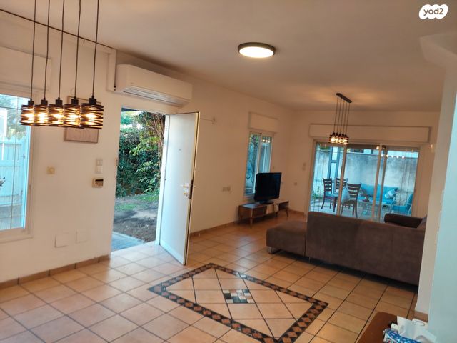 בית פרטי/ קוטג', יצחק יציב, קרית חיים מזרחית, חיפה