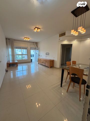 דירה, המפוחית, נאות אשלים, ראשון לציון