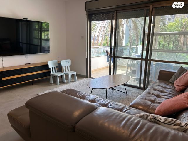 דירה, האימהות 20, סביוני נצר סירני, נס ציונה