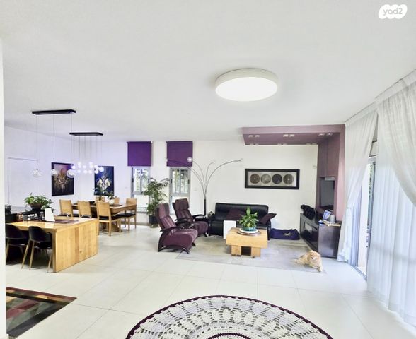 בית פרטי/ קוטג', אסתר המלכה, מוריה, מודיעין מכבים רעות