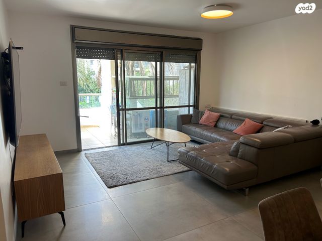 דירה, האימהות 20, סביוני נצר סירני, נס ציונה