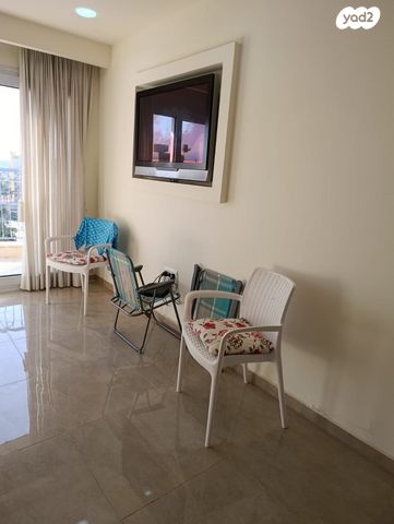 דירה, גבעת אולגה, חדרה