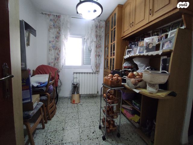 דירה, לוחמי הגטאות, דרום, צפת