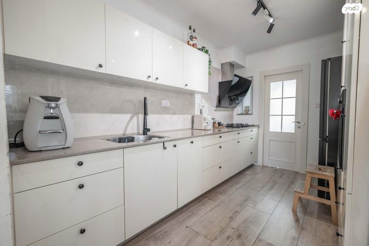 דירה, עמק האלה, הנביאים, מודיעין מכבים רעות