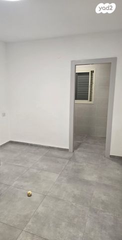 דירת גן, טרומפלדור, נהריה