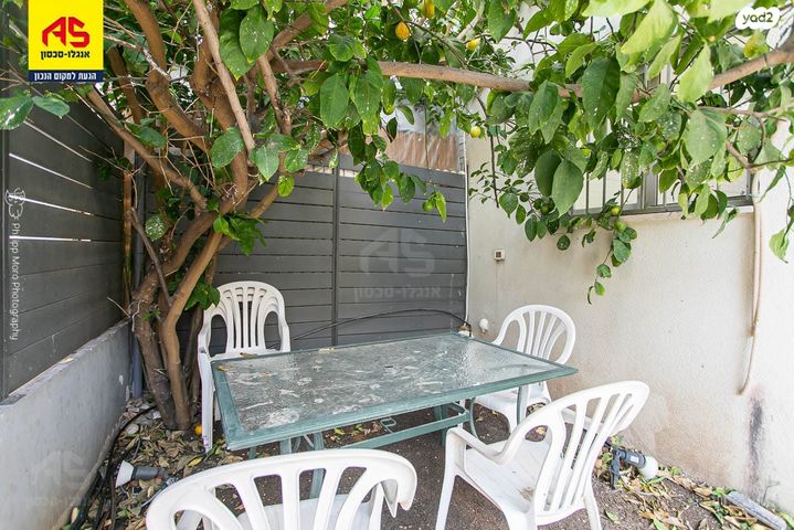 דו משפחתי, קרית ביאליק