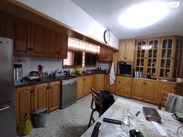 דירה, לוחמי הגטאות, דרום, צפת