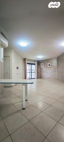 דירה, העצמאות 71, רובע הקריה, הסיטי, אשדוד