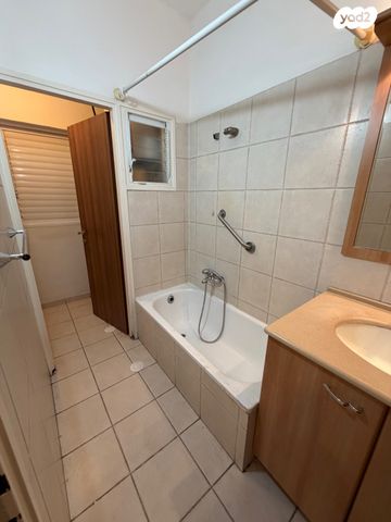 דירה, המפוחית, נאות אשלים, ראשון לציון