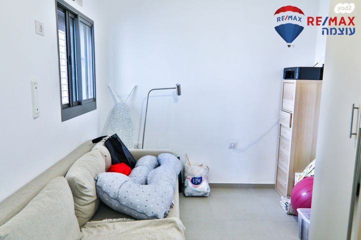 דירה, חיים חפר, הרקפות, ראשון לציון