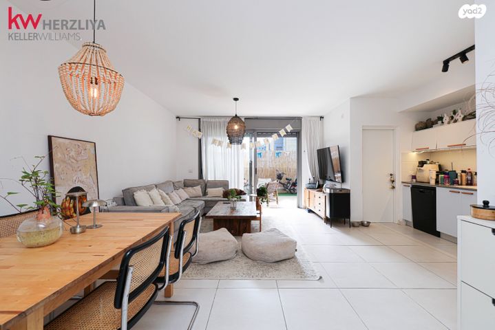 דירת גן, תוף מרים 4, גליל ים (מתחם הכוכבים), הרצליה