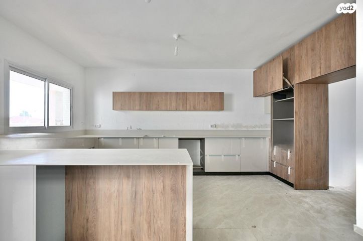 דירה, רא"ל מוטה גור, היובל, שרונה, רחובות