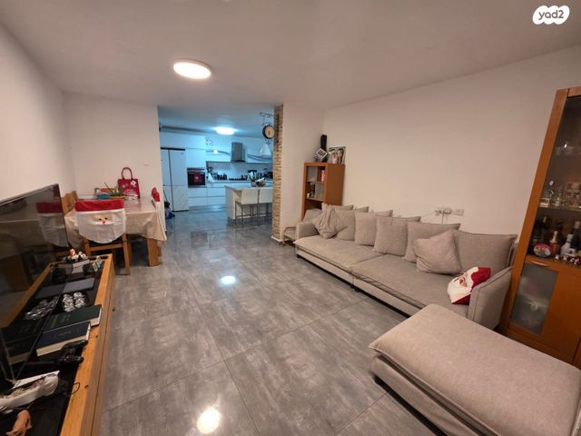 דירה, גיורא יוספטל 17, גיורא, רמלה