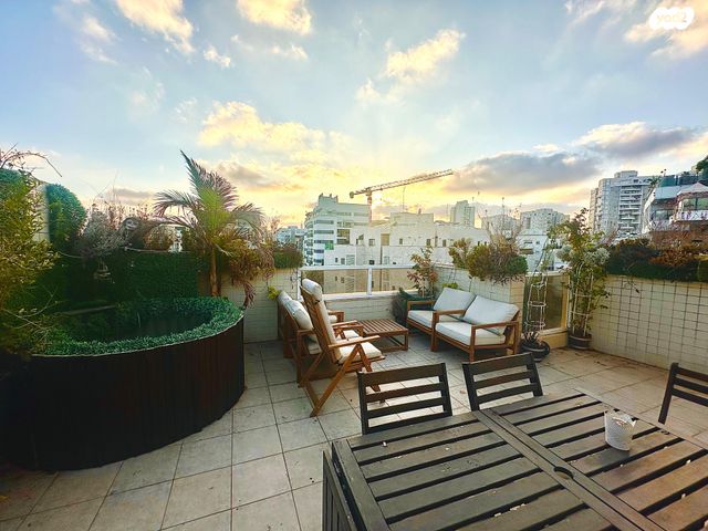 גג/ פנטהאוז, דונש, רמת גן