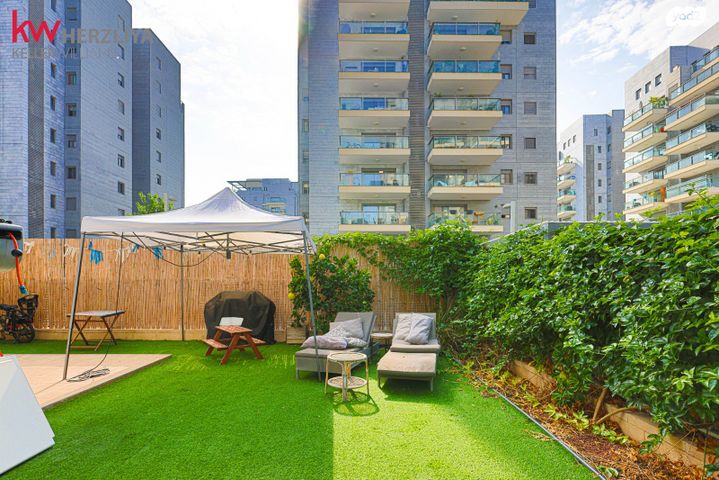 דירת גן, תוף מרים 4, גליל ים (מתחם הכוכבים), הרצליה