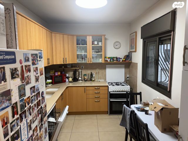 דירה, יוני נתניהו, רמת הדר, גבעת שמואל