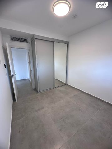 גג/ פנטהאוז, יצחק שמיר, בית בפארק ,פרדס בחסכון, אור יהודה