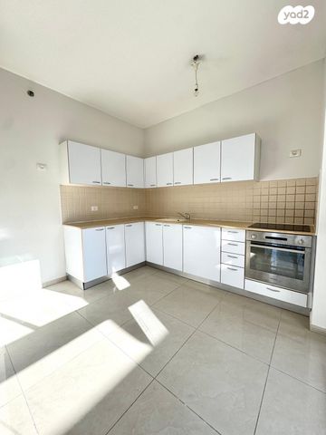 דירה, הרי הגלעד, בורסה, רמת גן