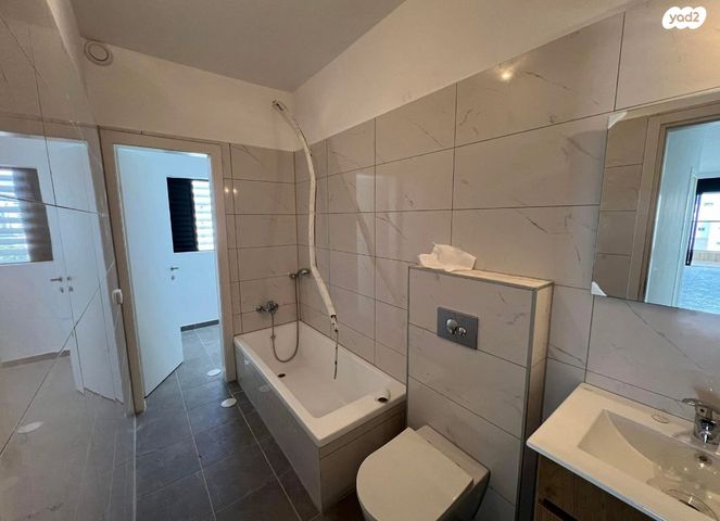 דירה, זאב אורלוב, פתח תקווה