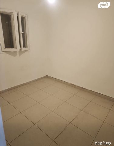 דירת גן, עלייה, כפר סבא