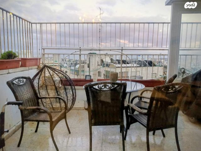 דירה, בית וגן, ירושלים