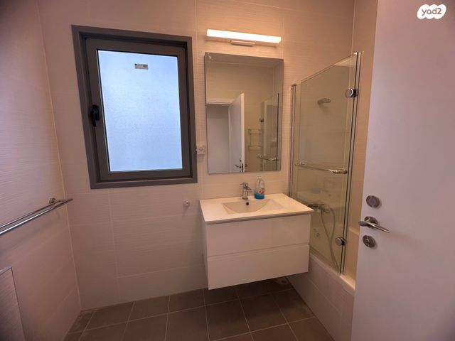 גג/ פנטהאוז, יצחק שמיר, בית בפארק ,פרדס בחסכון, אור יהודה