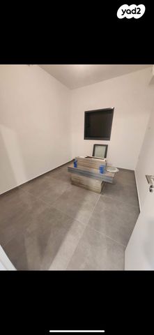 דירה, תוצרת הארץ, תל אביב יפו