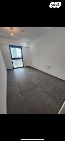 דירה, תוצרת הארץ, תל אביב יפו