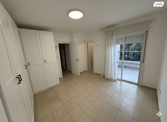 דו משפחתי, כפר יונה