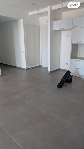 דירה, תוצרת הארץ, תל אביב יפו