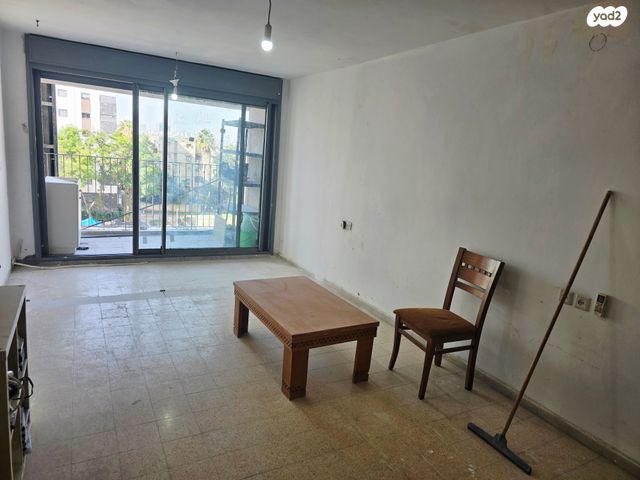 דירה, צה"ל, בר יהודה, פתח תקווה