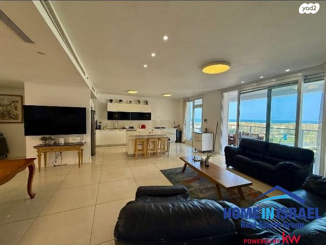 דירה, אהוד מנור, עיר ימים, נתניה