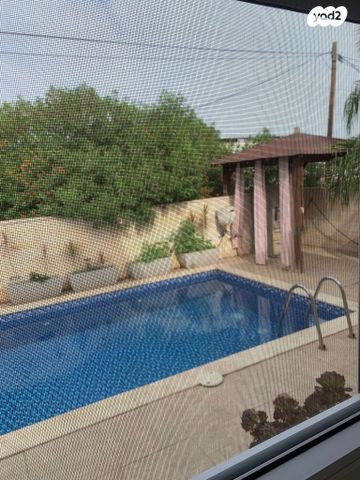 בית פרטי/ קוטג', יד רמב"ם